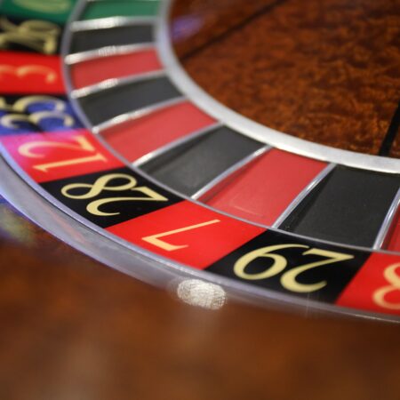 Roulette: history, types, strategies, play online
